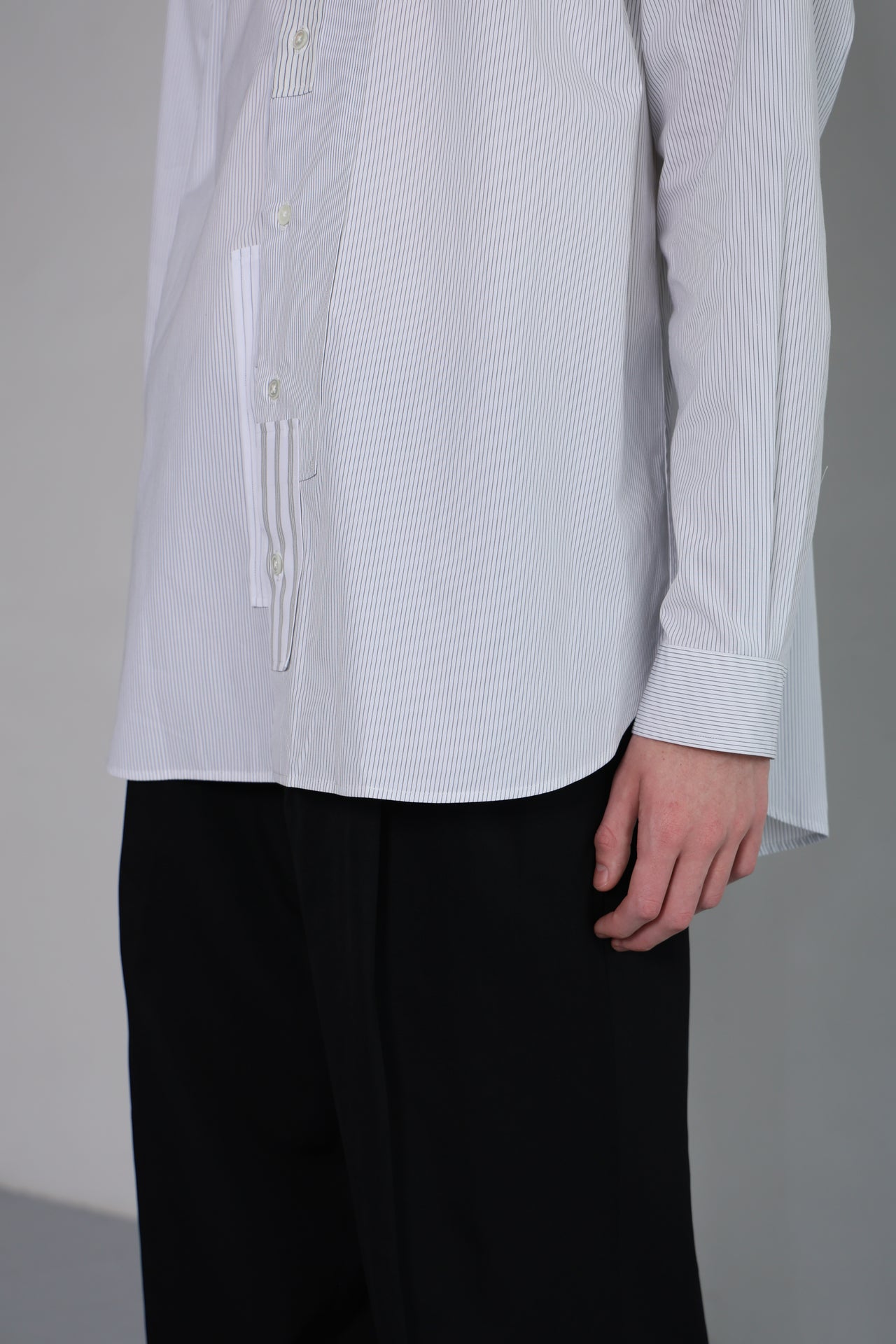 [27SS] No.111-B  WHITE
