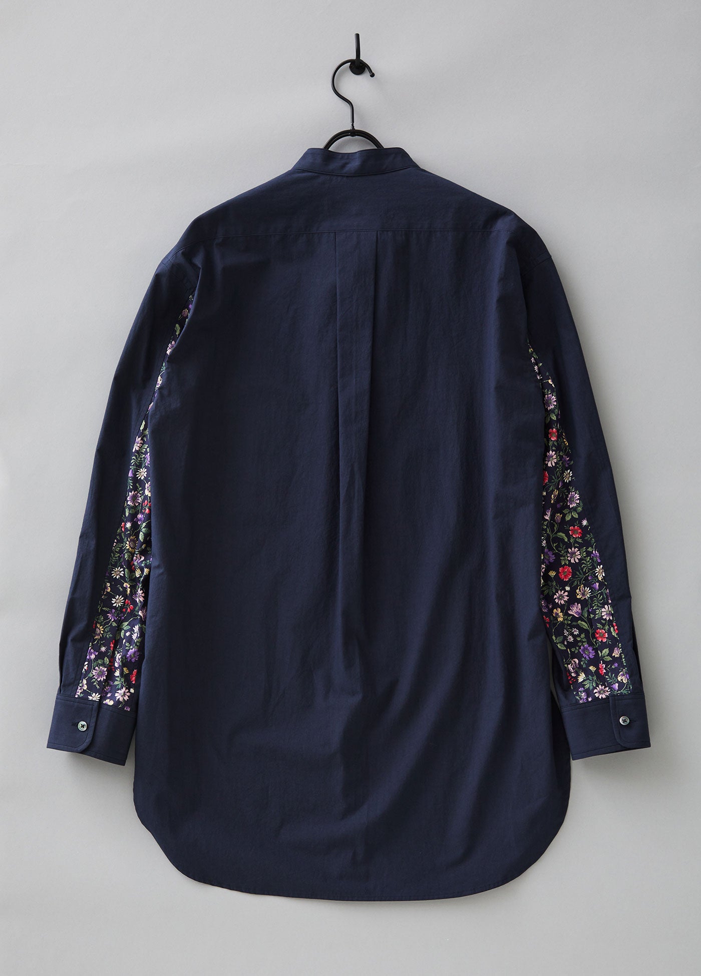 [Unisex] 202304_FLOLA SLEEVE(NAVY)