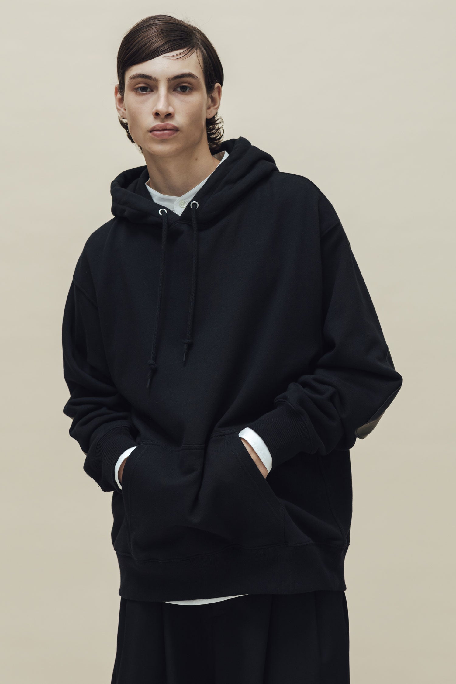 Unisex] HOODIE（BLACK） – TROPOPAUSE