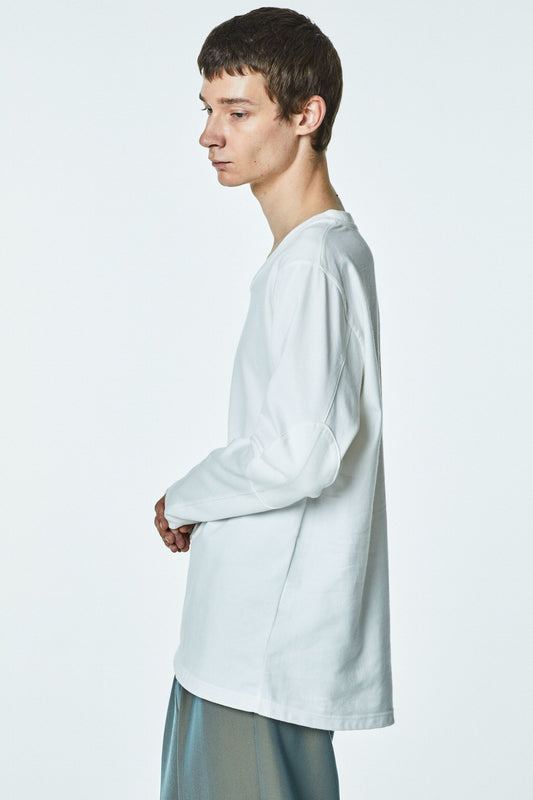 THE WHITE SHIRT