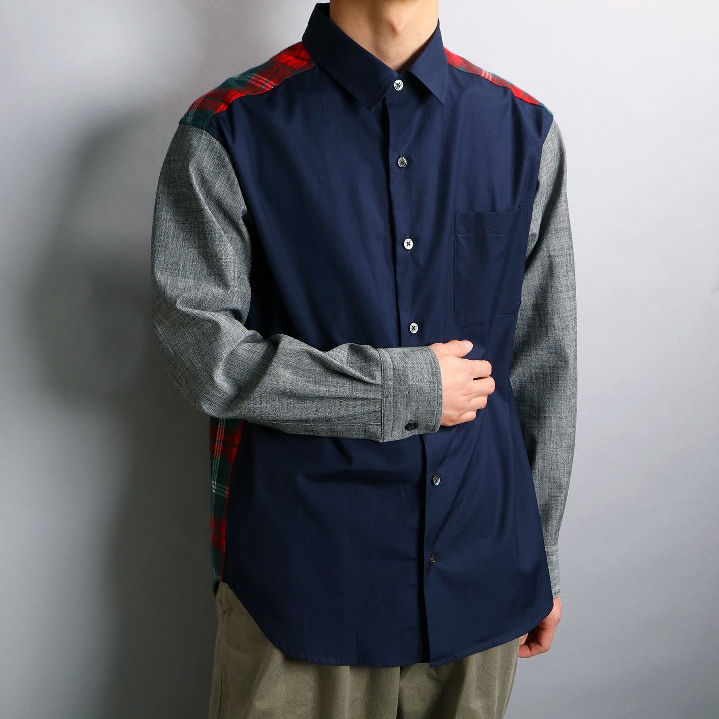 [UNISEX] 202112 GREY NAVY SHIRT（ユニセックスシャツ）