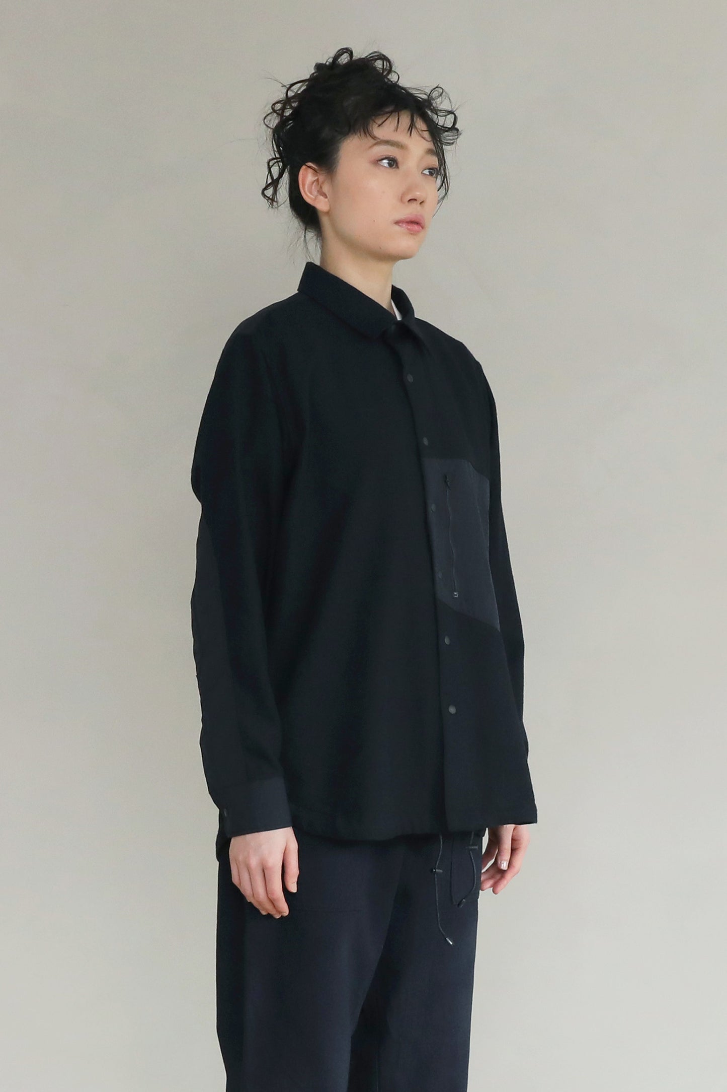 [UNISEX] 202201 BLACK×BLACK（ユニセックスシャツ）